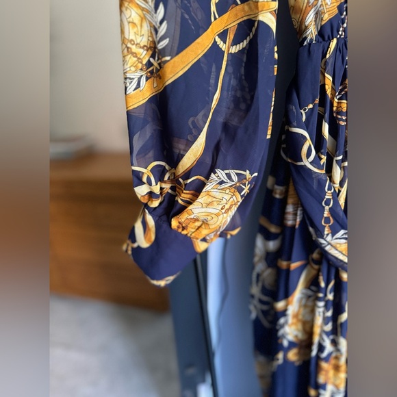 Fashion nova dress; small; navy blue w. gold design. Long sleeve maxi - Picture 5 of 7